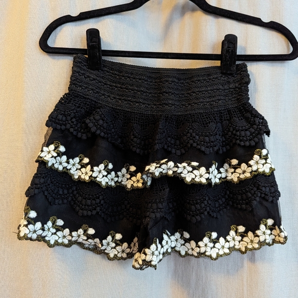 Lace Shorts - Picture 2 of 4